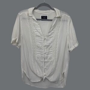 NWOT Abercrombie & Fitch White Boho Embroidered Button-Down Shirt